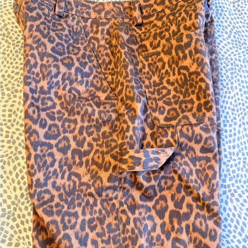 Noisy May | Leopard Print Wide Leg Carpenter Pants - Picture 5 of 11